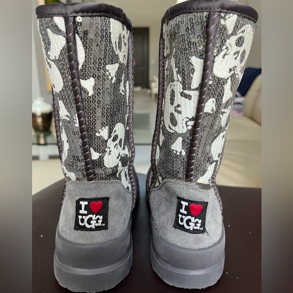 UGG Sequence Skull boot - Picture 3 of 3